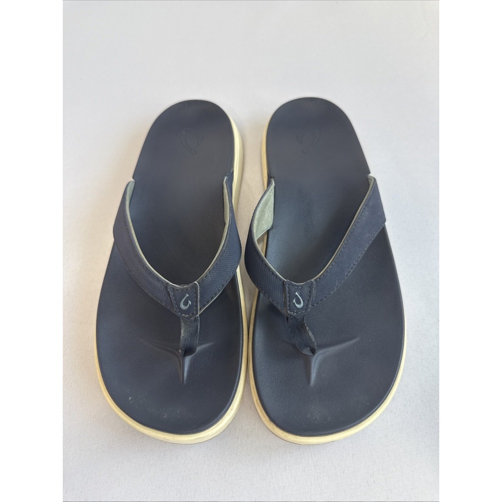 OluKai Black and Cream Sandals